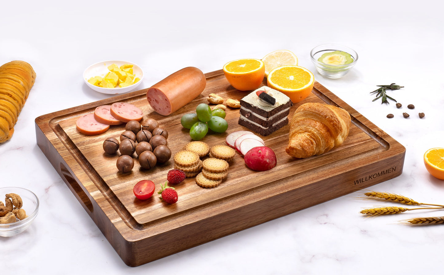 planche à découper bois acacia Willkommen