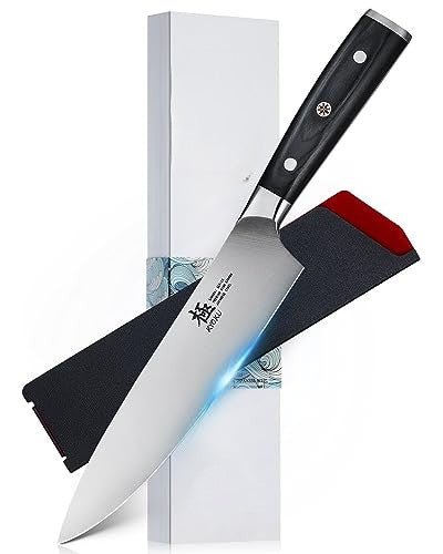 Détail lame couteau japonais chef Kyoku Daimyo – acier inox haute carbone logo gravé – fond marbre blanc