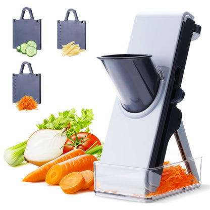 Couple utilisant mandoline cuisine multifonction grise – julienne carottes concombre oignon sur plateau – récipient intégré