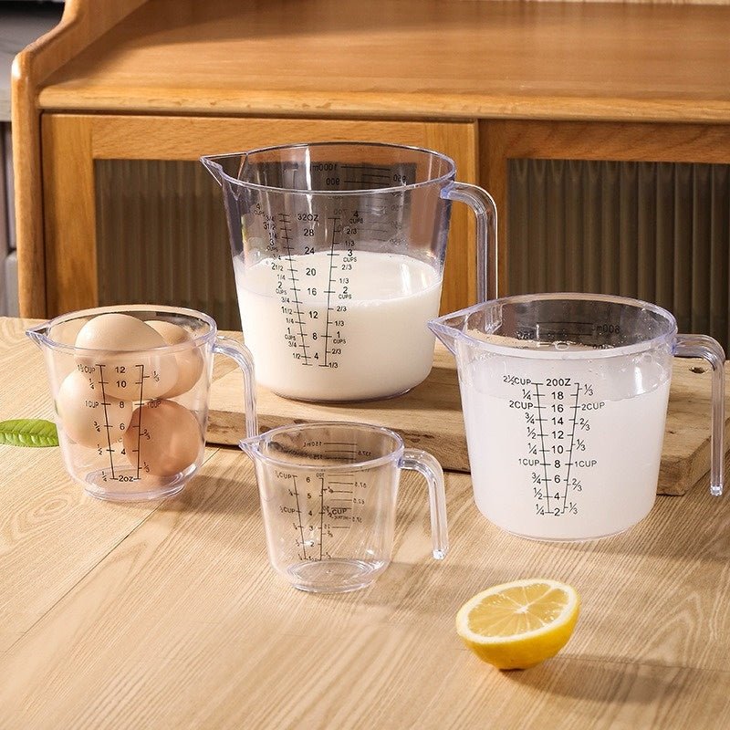 Verre doseur transparent — vue de face